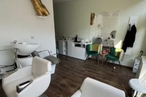 Friseur und Kosmetik Inhaberin me.Jacqueline Zeller