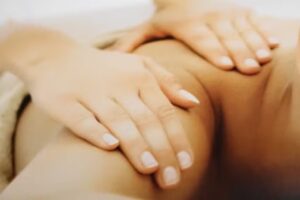 Friseur und Kosmetik Salon Heisse Schere