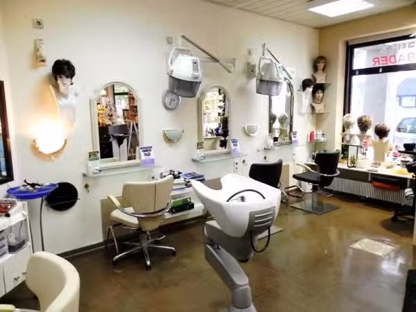 Friseur und Per&uuml;cken BADER