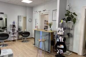 Friseur Unversch&auml;mt