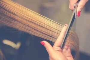 Friseurin Nadine Fidler