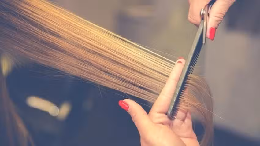 Friseurin Nadine Fidler