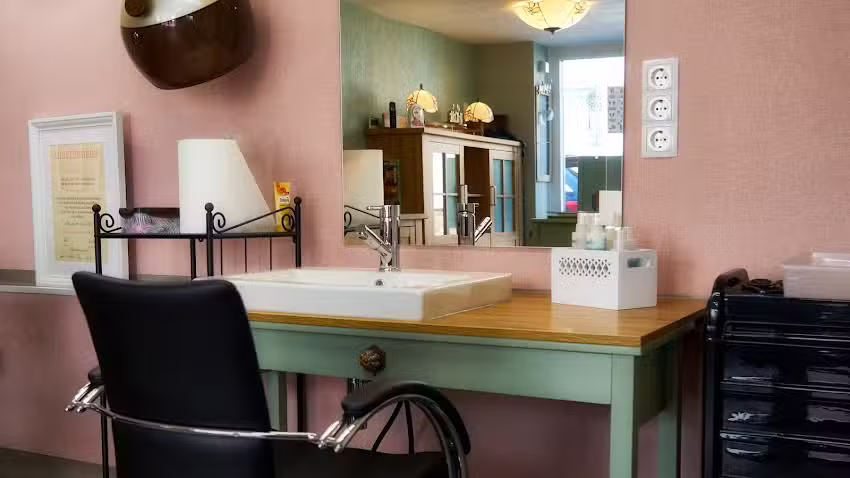 FriseurL&auml;dchen Bettina Herbeck &ndash; My Hair Spa