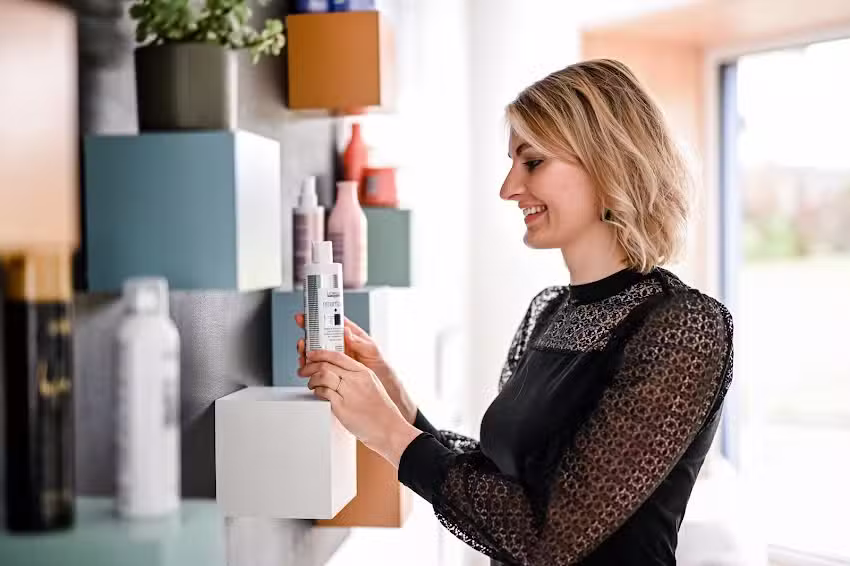 Friseurmeisterin Maria Hieke