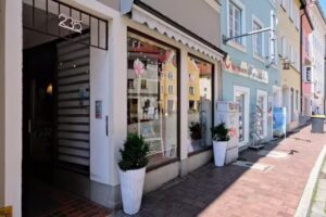 Friseurmeisterin & Wellness-Masseurin Cornelia Knoll