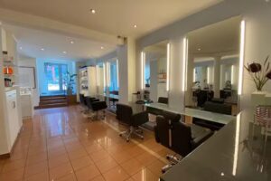 Friseursalon AG Haarwelt