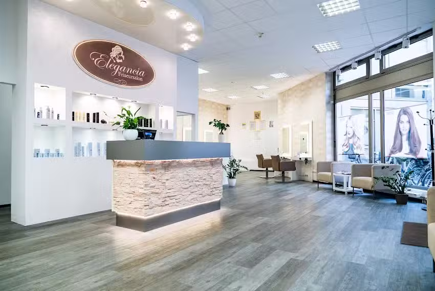 Friseursalon Elegancia in der Innenstadt | Friseur | Haarstylist | Barbier