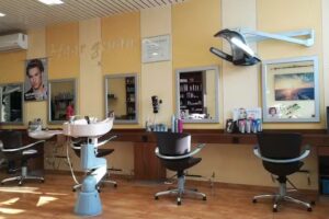 Friseursalon Haargenau bei Magda