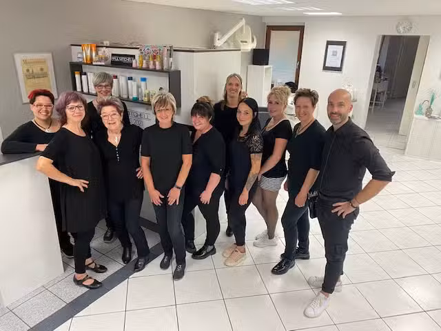 Friseursalon Haarkurve Friseurmeister Mathias Bartsch