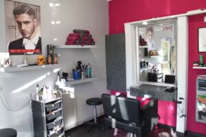 Friseursalon Haarscharf, Inhaberin Astrid Paul