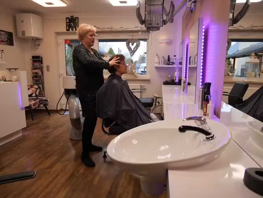Friseursalon Haarschnitt