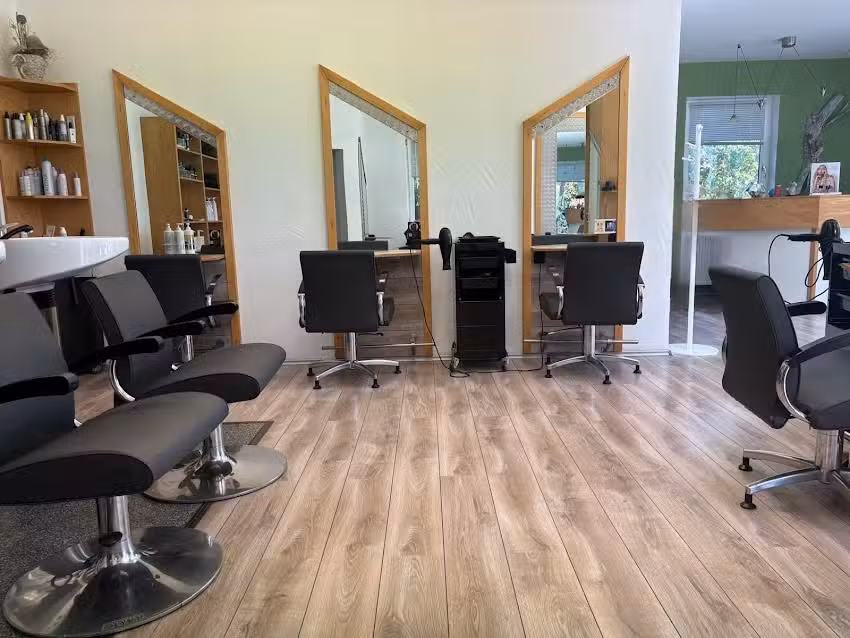 Friseursalon Hairline