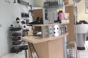 Friseursalon &bdquo;Mitte&ldquo;