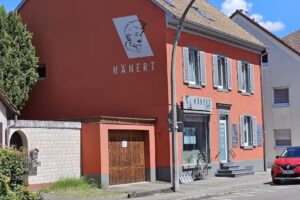 Friseursalon & Per&uuml;ckenstudio H&auml;nert