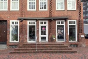 Friseursalon rundum brillant