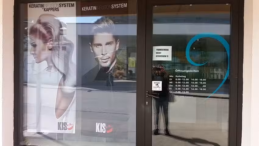 Friseurstudio &ndash; D-WERK &ndash; Dilek &Ouml;ng&ouml;ren