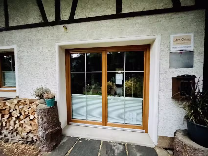 Frisierstube by Regina & Edith