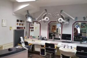 Frisierst&uuml;berl Waal