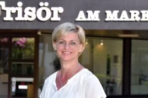 Fris&ouml;r am Markt