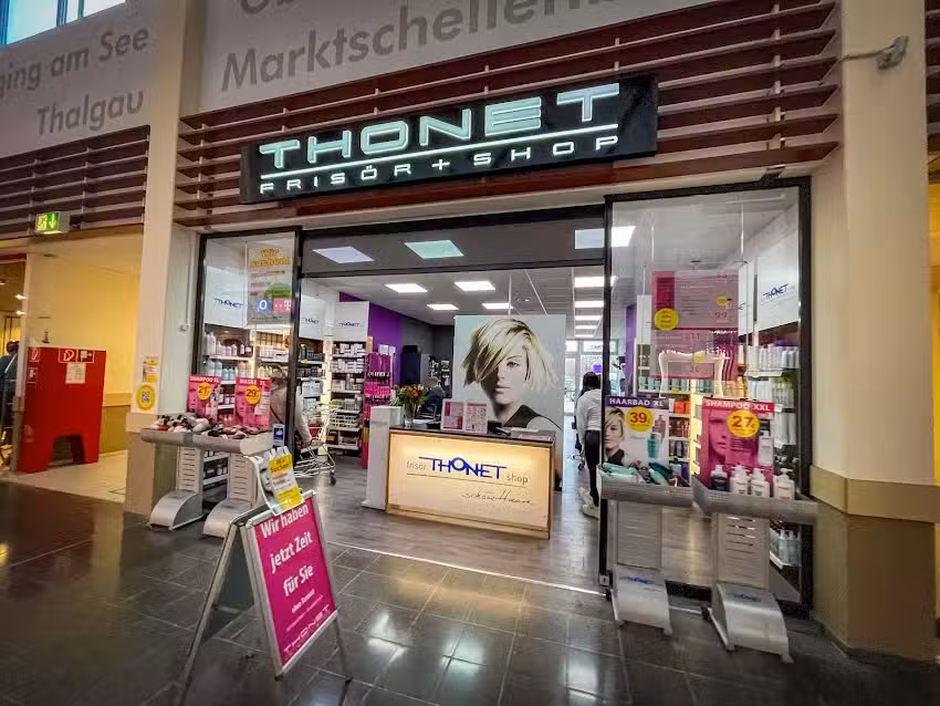 Fris&ouml;r Thonet Freilassing