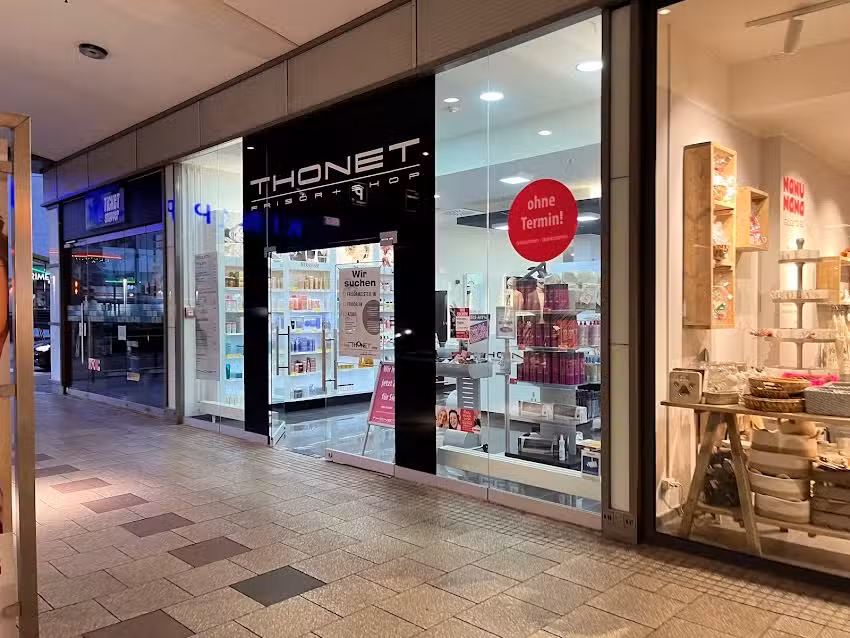 Fris&ouml;r Thonet Sulzbach