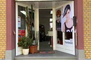 Frisörmeister Olaf Schrage