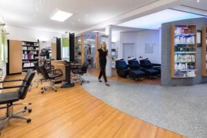 Frisuren Atelier J&auml;ger