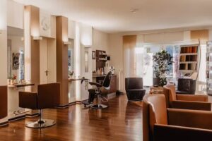 Fuckert Hauptsache Friseur