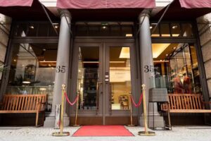 Gentlemen&rsquo;s Circle