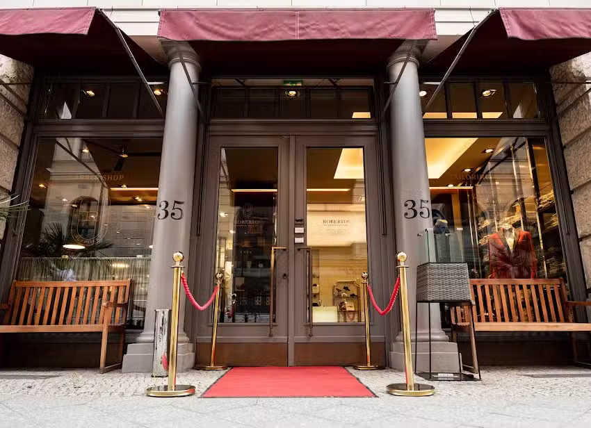 Gentlemen&rsquo;s Circle