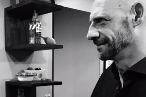 Giovanni Dell&rsquo;Aquila &ndash; Haar, Bart & Zweithaar