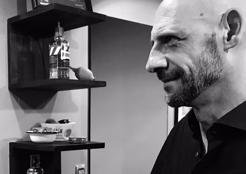 Giovanni Dell&rsquo;Aquila &ndash; Haar, Bart & Zweithaar