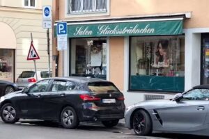 Gl&uuml;cksstr&auml;hnchen