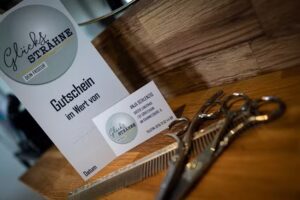 Gl&uuml;cksstr&auml;hne &ndash; dein Friseur Anja Schlenzig