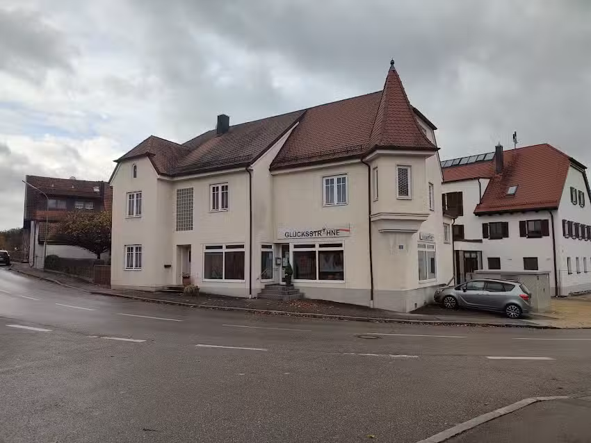 Gl&uuml;cksstr&auml;hne Friseurmeisterbetrieb