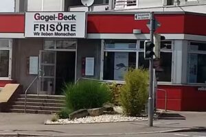 Gogel-Beck Fris&ouml;re
