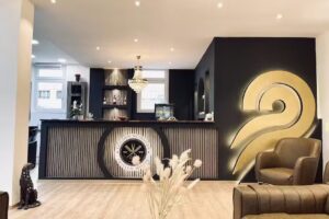 Golden Scissors Friseur Salon
