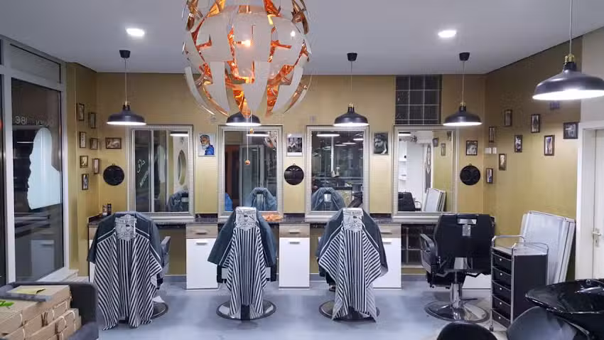 Goldene Schere Herrenstudio