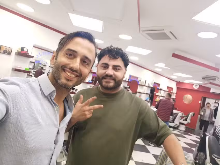 Goldene Schere Steintor Altin Makas