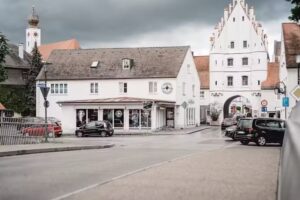 Goodfellas Barbershop & Ladyfellas Salon