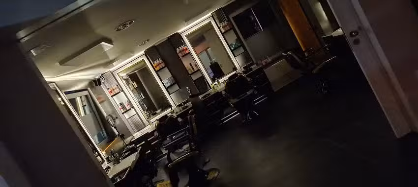 G&uuml;ven&rsquo;s Herrensalon 2