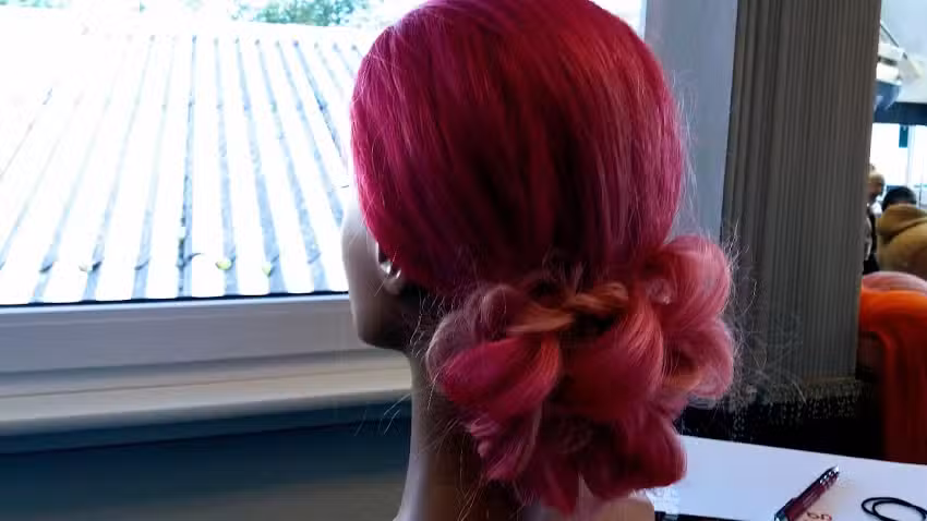 Haar & Beauty Manufaktur Iris