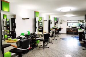 HAAR MIT HERZ by Enza De Giorgio