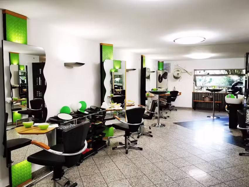 HAAR MIT HERZ by Enza De Giorgio