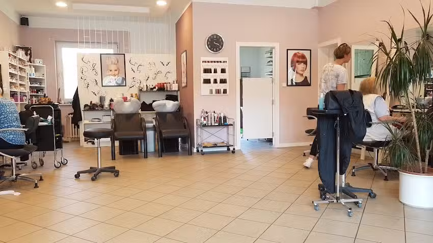 Haar Studio Company (GmbH + Co. KG)