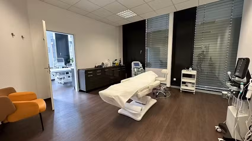 𝗛𝗮𝗮𝗿𝗲𝗻𝘁𝗳𝗲𝗿𝗻𝘂𝗻𝗴 &ndash; Medizinische 𝗛𝗮𝘂𝘁𝗯𝗲𝗵𝗮𝗻𝗱𝗹𝘂𝗻𝗴𝗲𝗻 𝗗𝗼𝗿𝘁𝗺𝘂𝗻𝗱 &ndash; Dermobeauty