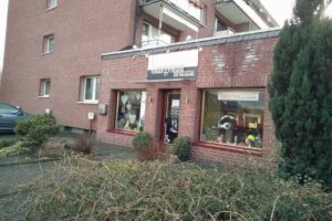 Haargenau &ndash; Die Friseure