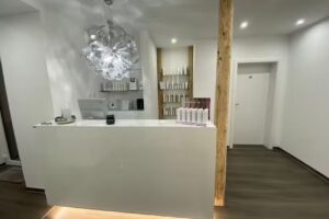 Haarmanufaktur by Tina