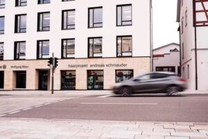 Haarprojekt Andreas Schmauder am Leopoldplatz