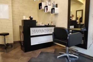 Haarscharf &ndash; Friseursalon
